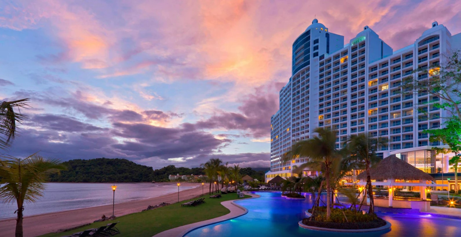 Westin Night pool
